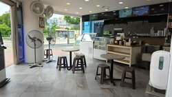 Guillemard Road (D14), Retail #456925191